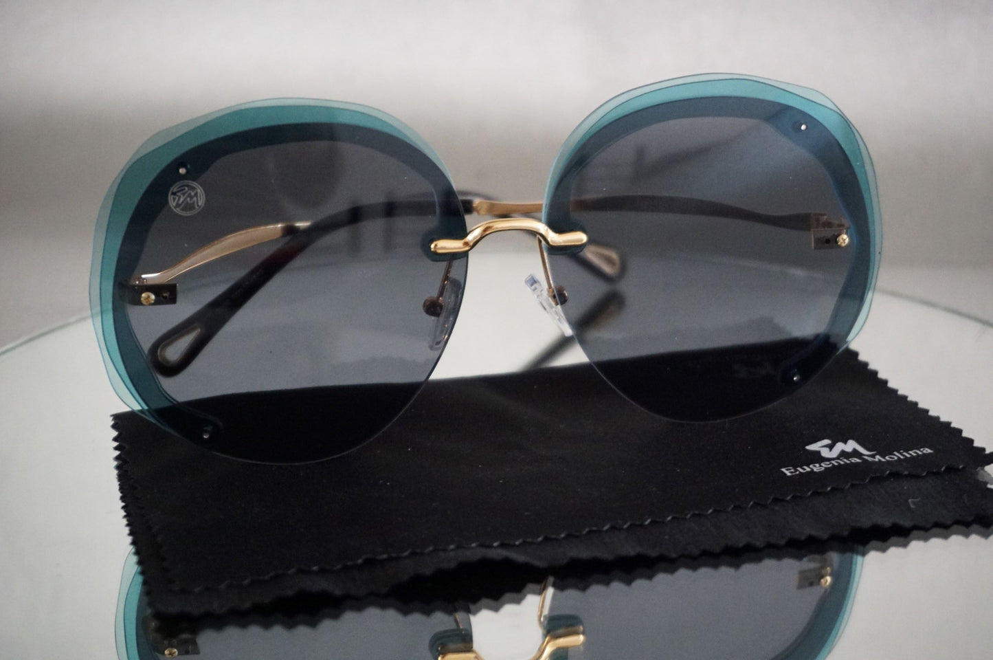 Rimless Gradient Round Sunglasses For Women - Eugenia Molina