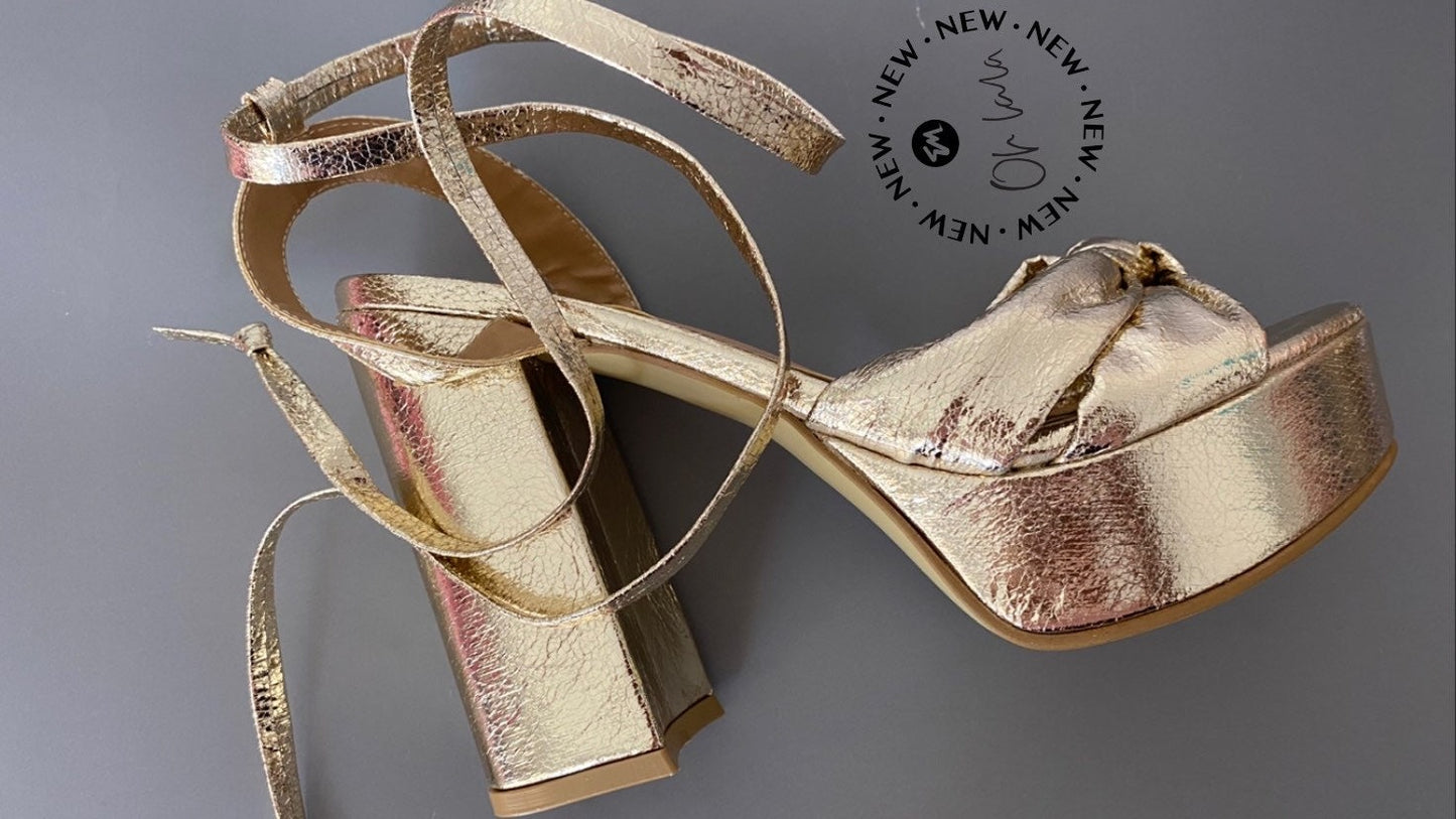 Sandalias de Tacon de plataformas doradas Metalicas para Mujer