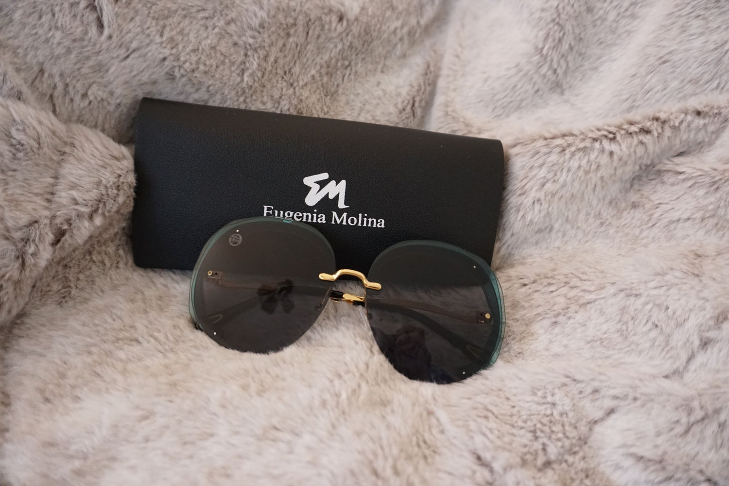 Rimless Gradient Round Sunglasses For Women - Eugenia Molina