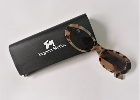 Small Oval Tortoise Frame Sunglasses for Women - Eugenia Molina