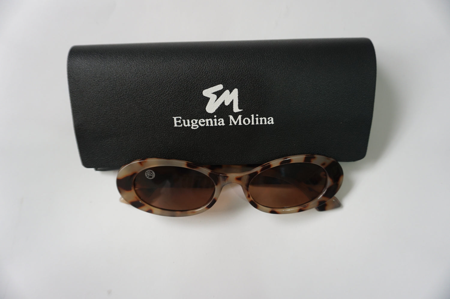 Oval Tort Sunglasses - Eugenia Molina