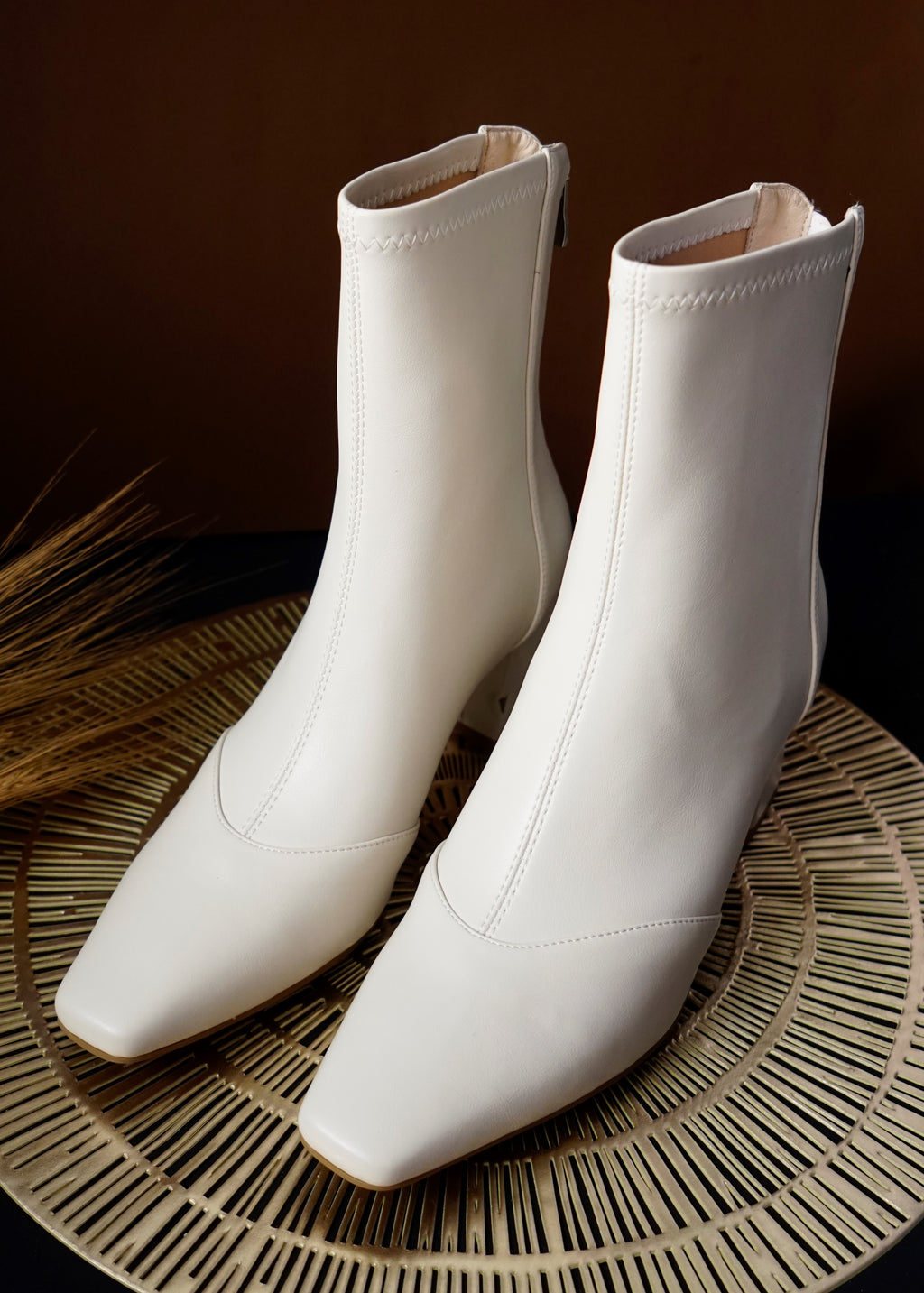 Off White Smooth Leather Ankle Boots for women - Eugenia Molina