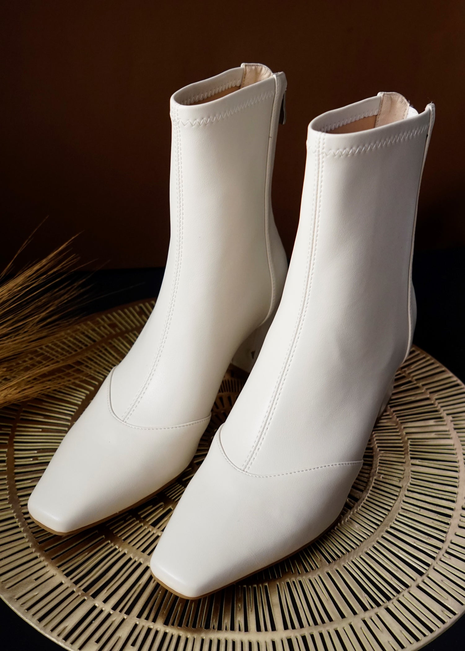 Off White Smooth Leather Ankle Boots for women - Eugenia Molina