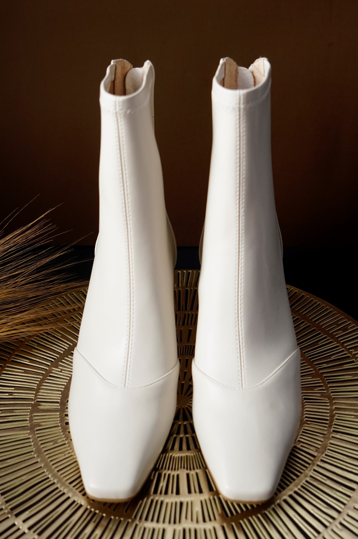 Off White Smooth Leather Ankle Boots for women - Eugenia Molina