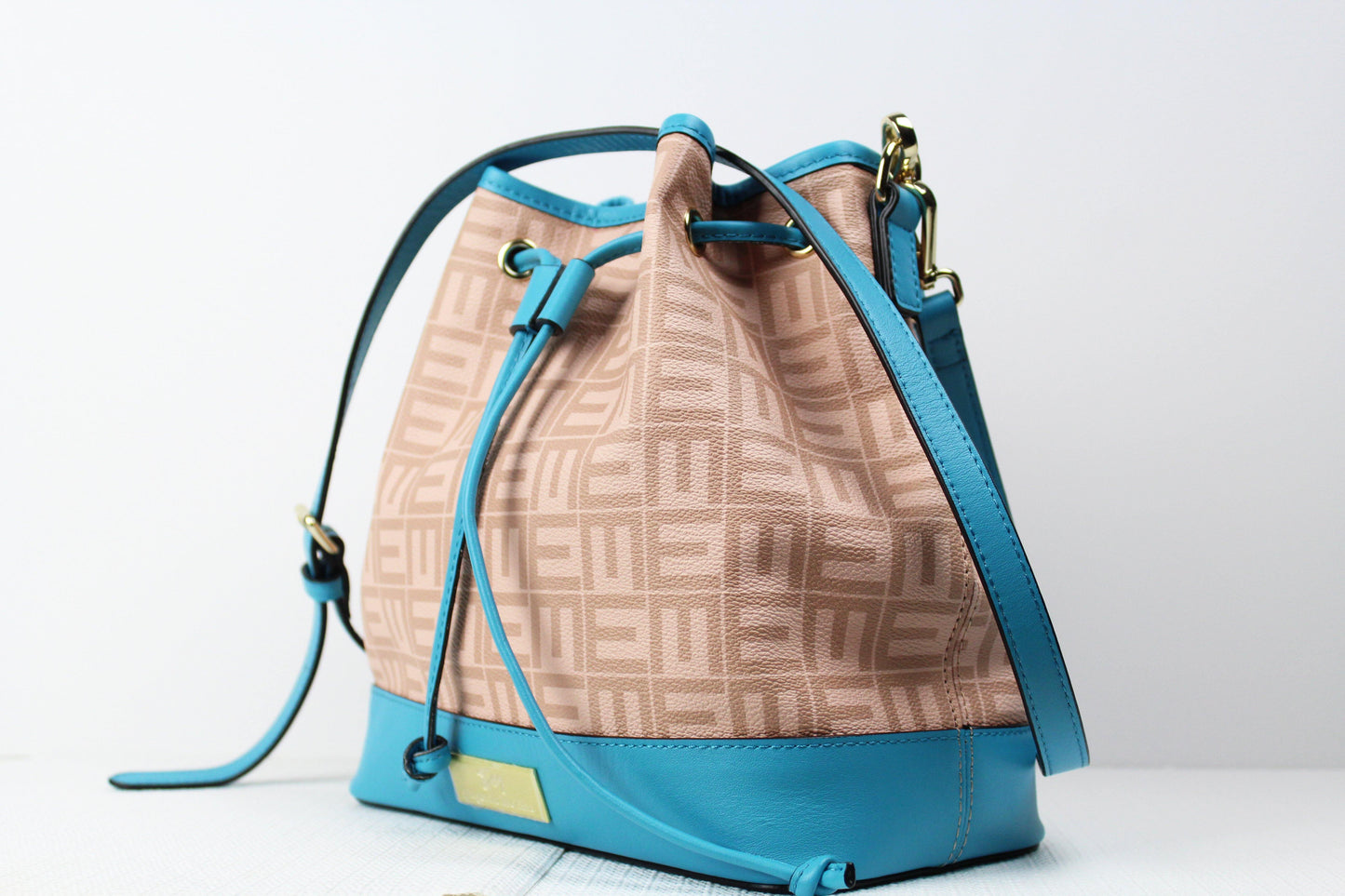 Luxury Bucket Bags - Designer Bags - Eugenia Molina